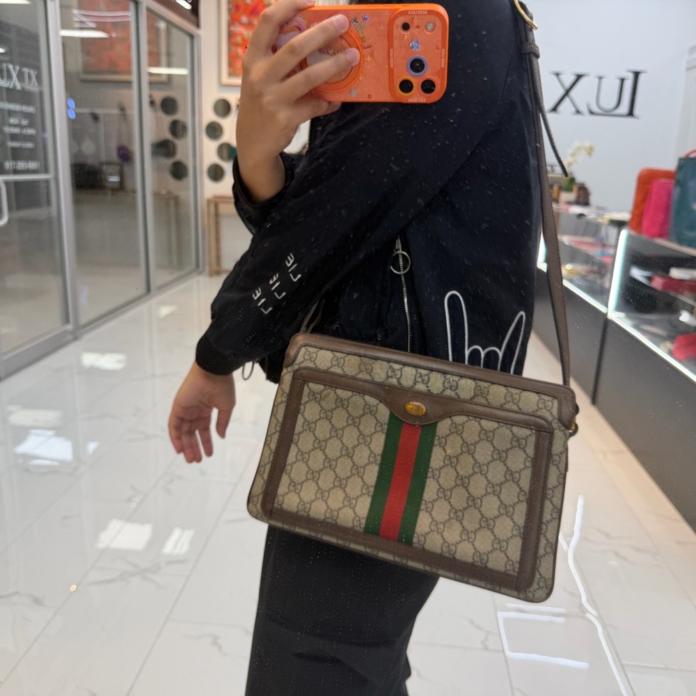 Gucci Beige GG Canvas Messenger Bag with Green-Red Web Stripe - Picture 2 of 6
